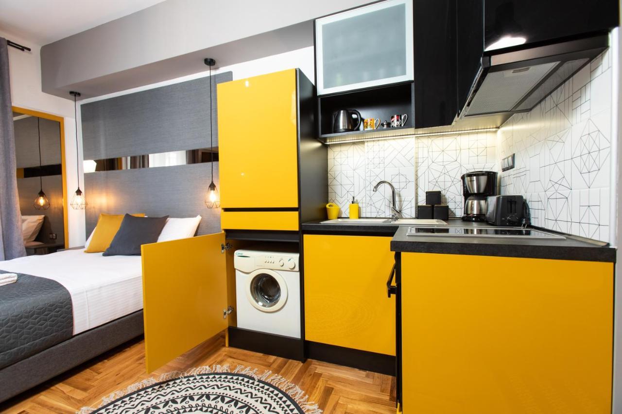 Downtown Luxury Boutique Suites : The Yellow Suite Thessaloniki Exterior foto