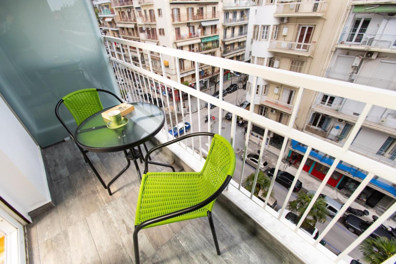 Downtown Luxury Boutique Suites : The Yellow Suite Thessaloniki Exterior foto