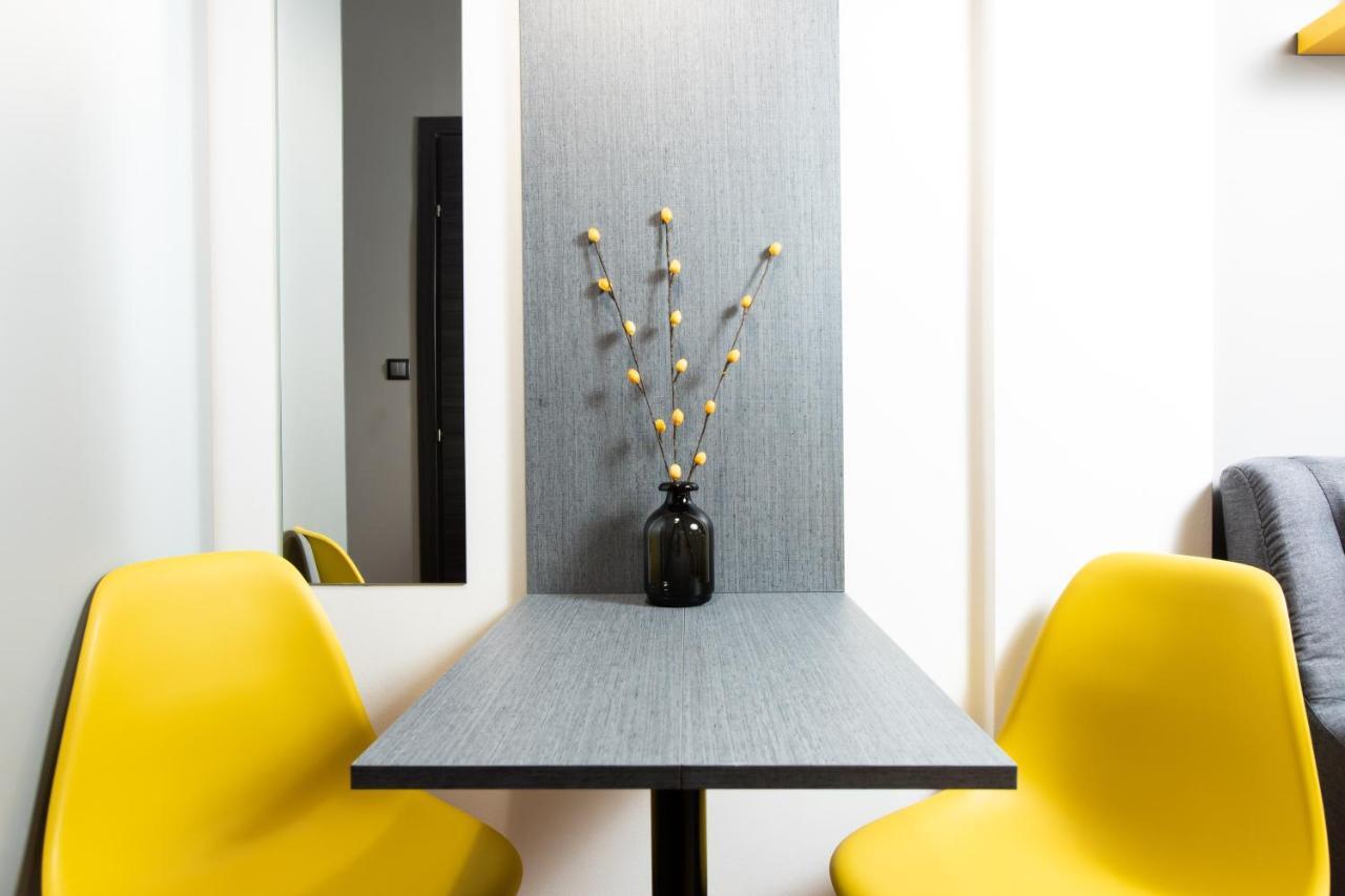 Downtown Luxury Boutique Suites : The Yellow Suite Thessaloniki Exterior foto