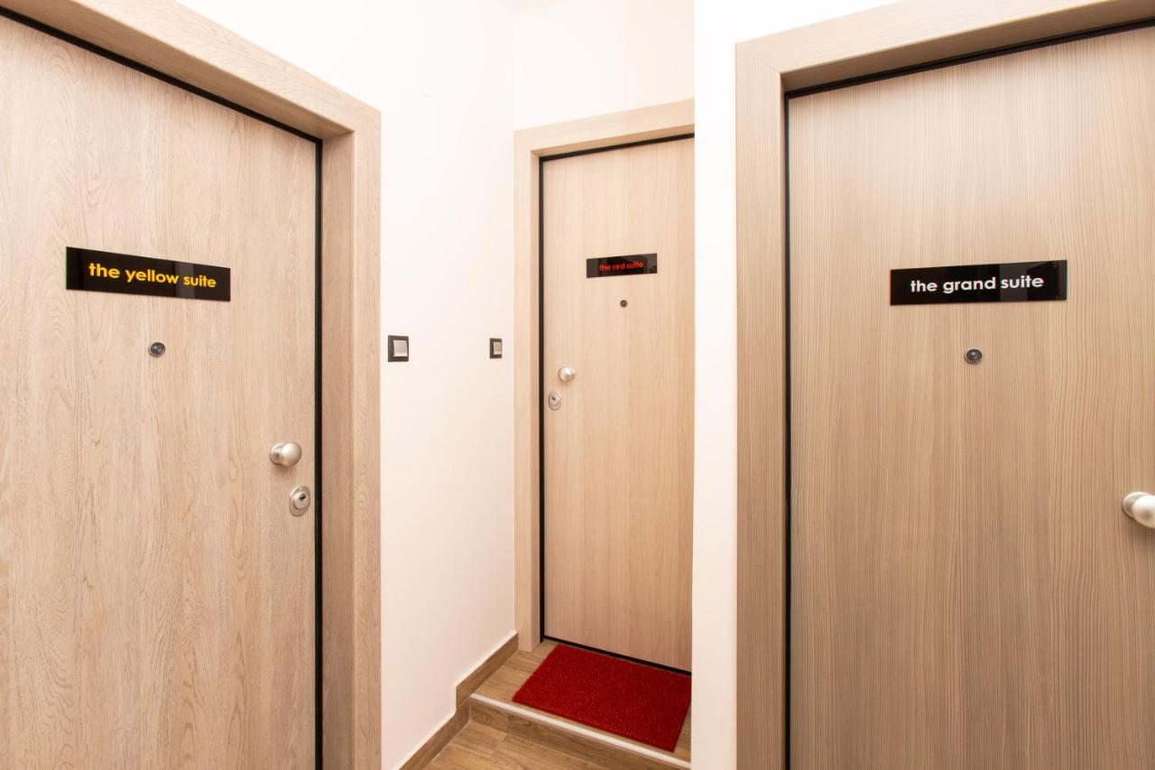 Downtown Luxury Boutique Suites : The Yellow Suite Thessaloniki Exterior foto