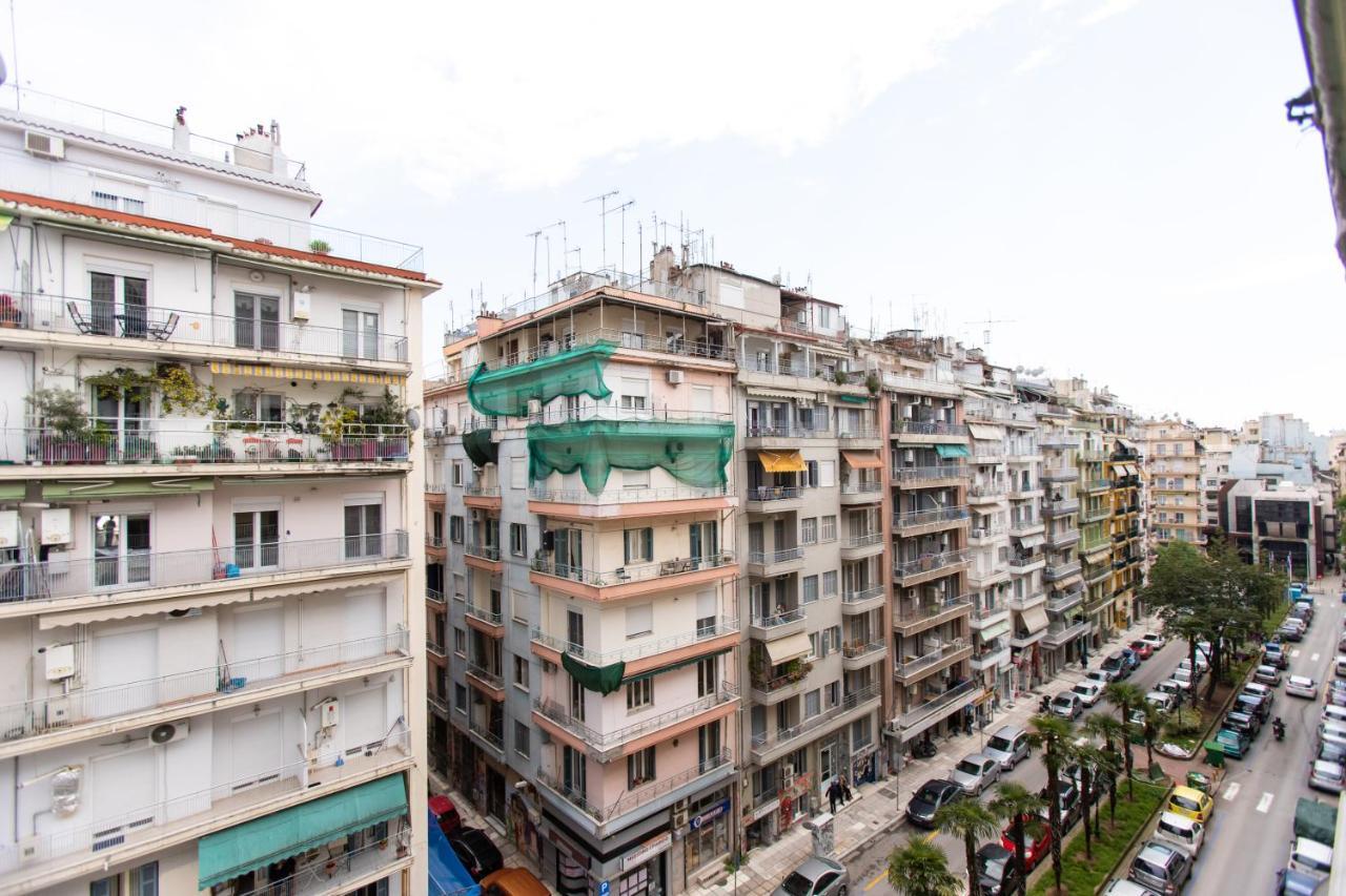 Downtown Luxury Boutique Suites : The Yellow Suite Thessaloniki Exterior foto