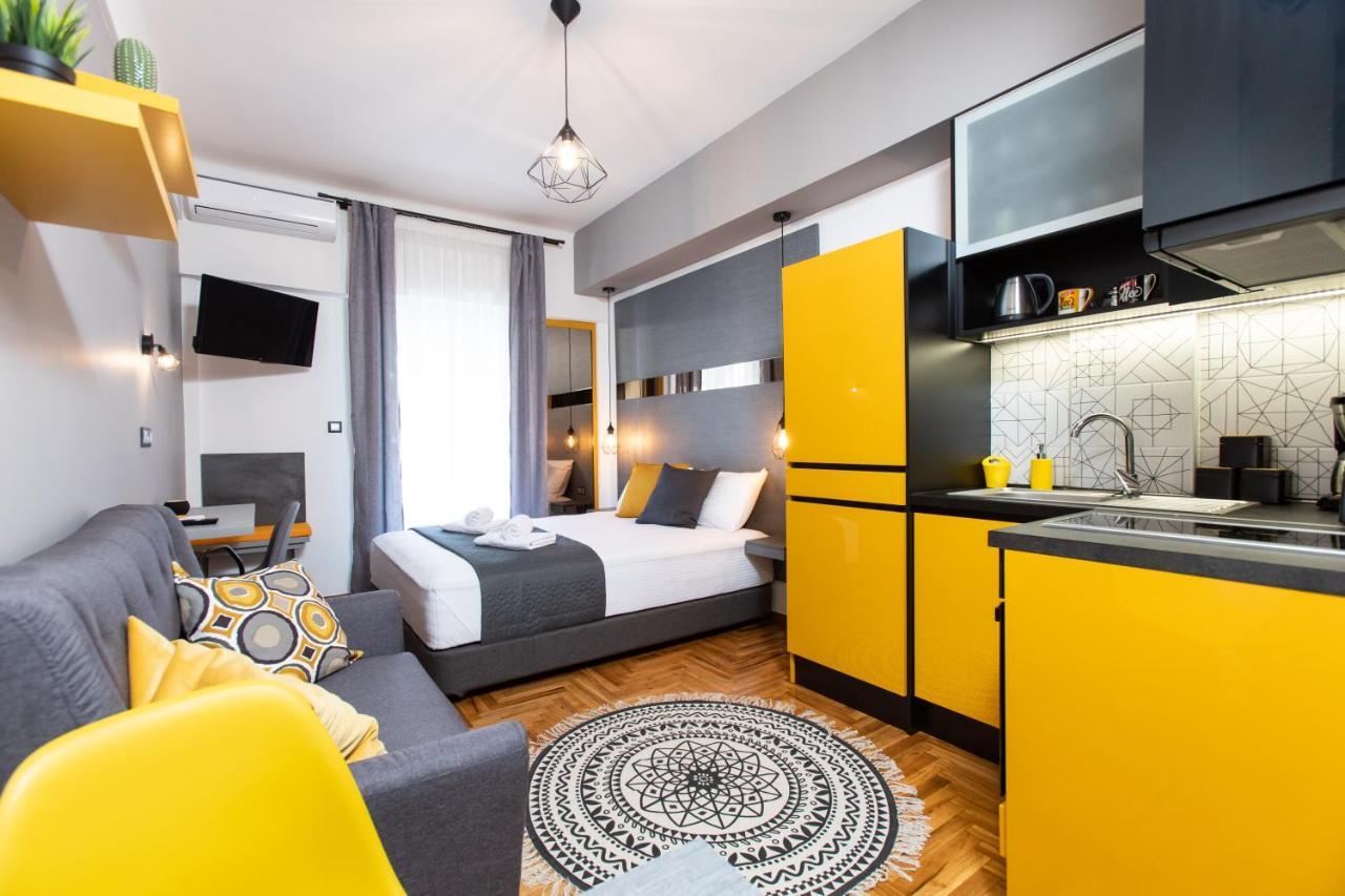 Downtown Luxury Boutique Suites : The Yellow Suite Thessaloniki Exterior foto